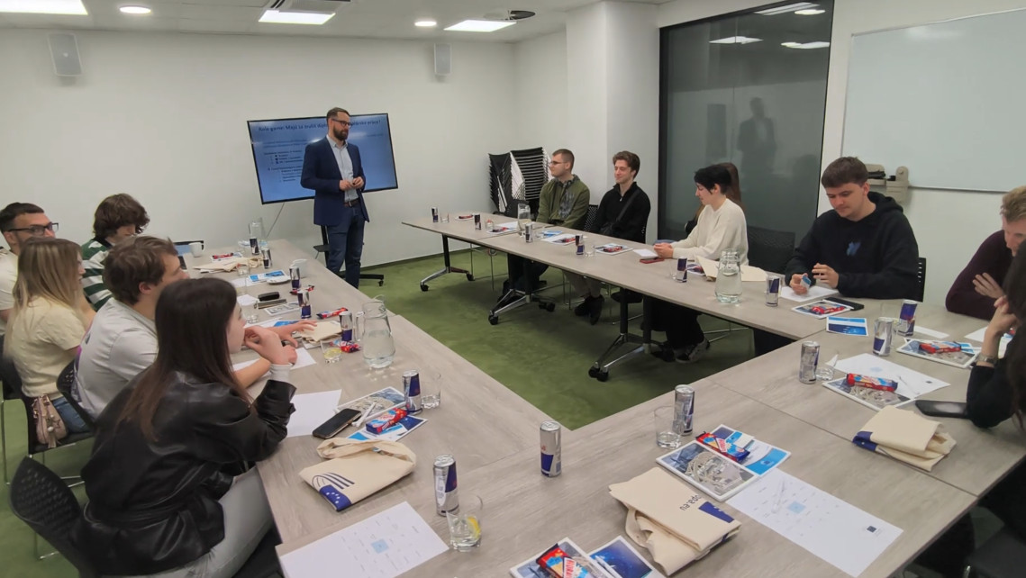 Študenti Regionálky navštívili Konfederáciu odborových zväzov